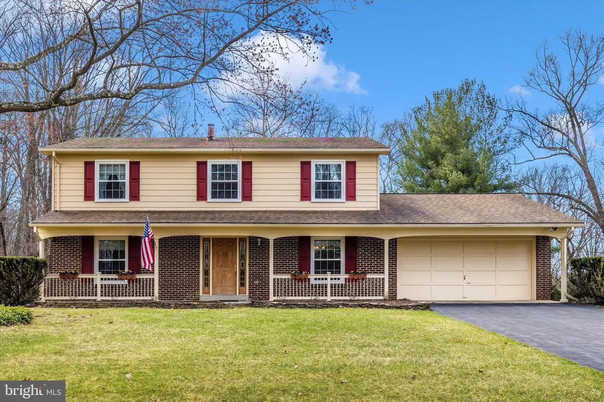 Washington Metro Area Real Estate | View 8611 Burnt Hickory Cir | 4 Beds, 2 Baths