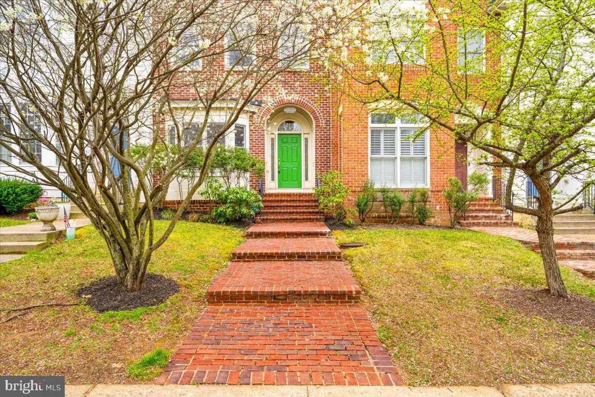 Washington Metro Area Real Estate | View 3858 Carriage Hill Dr | Listing