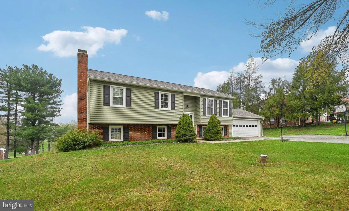 Washington Metro Area Real Estate | View 4788 Mid County Ct | 4 Beds, 2 Baths