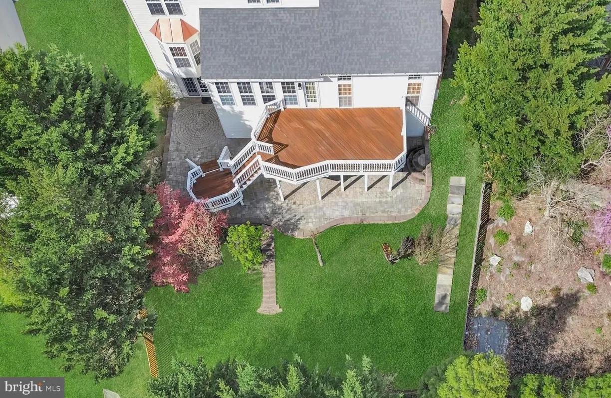 Washington Metro Area Real Estate | View 6420 Barrington Dr | Listing