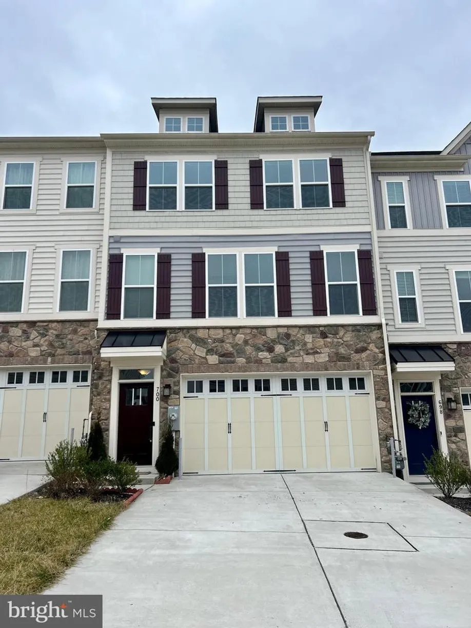 Washington Metro Area Real Estate | View 700 Iron Gate Rd | 3 Beds
