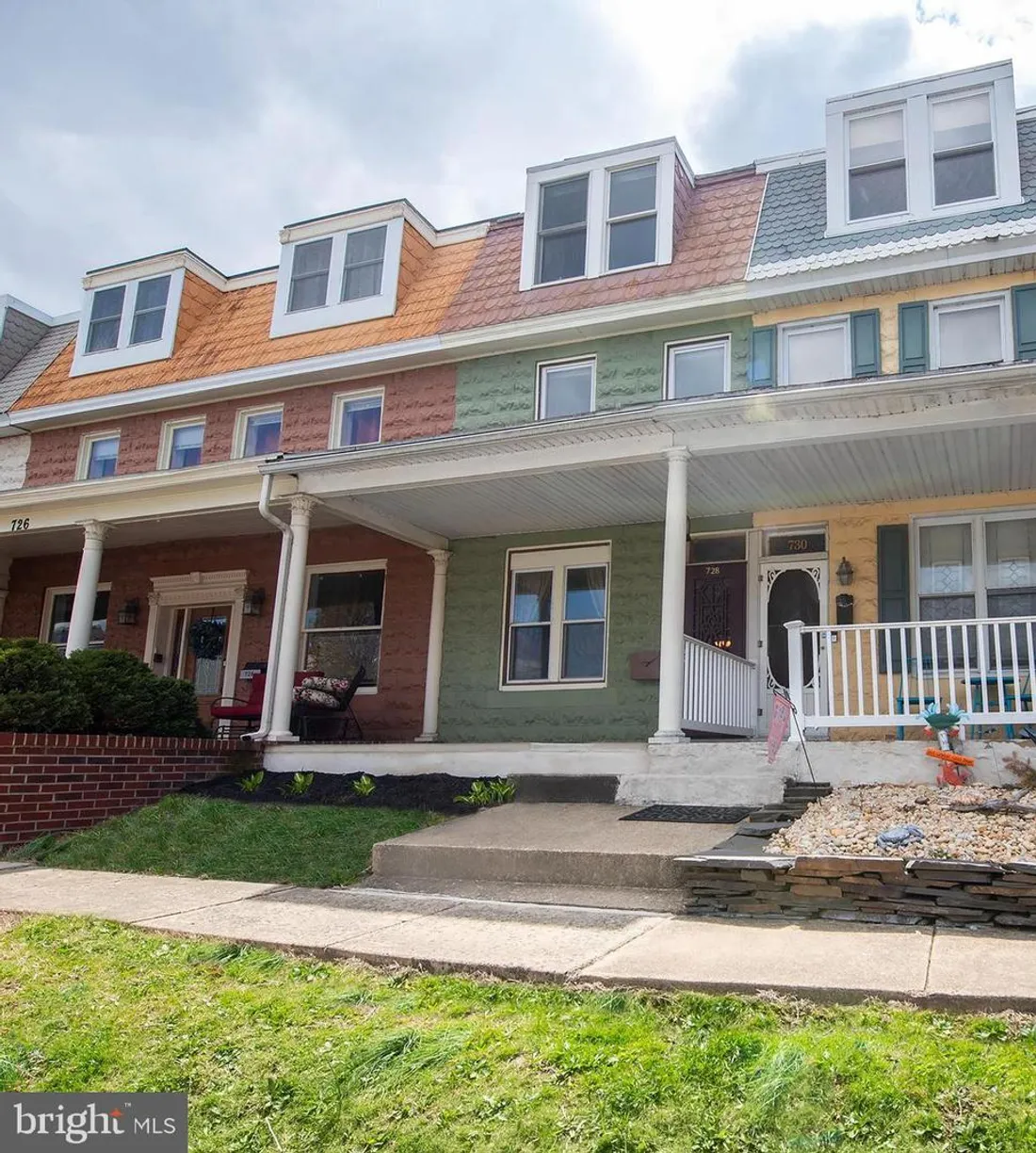 Washington Metro Area Real Estate | View 728 Green St | 3 Beds, 2 Baths