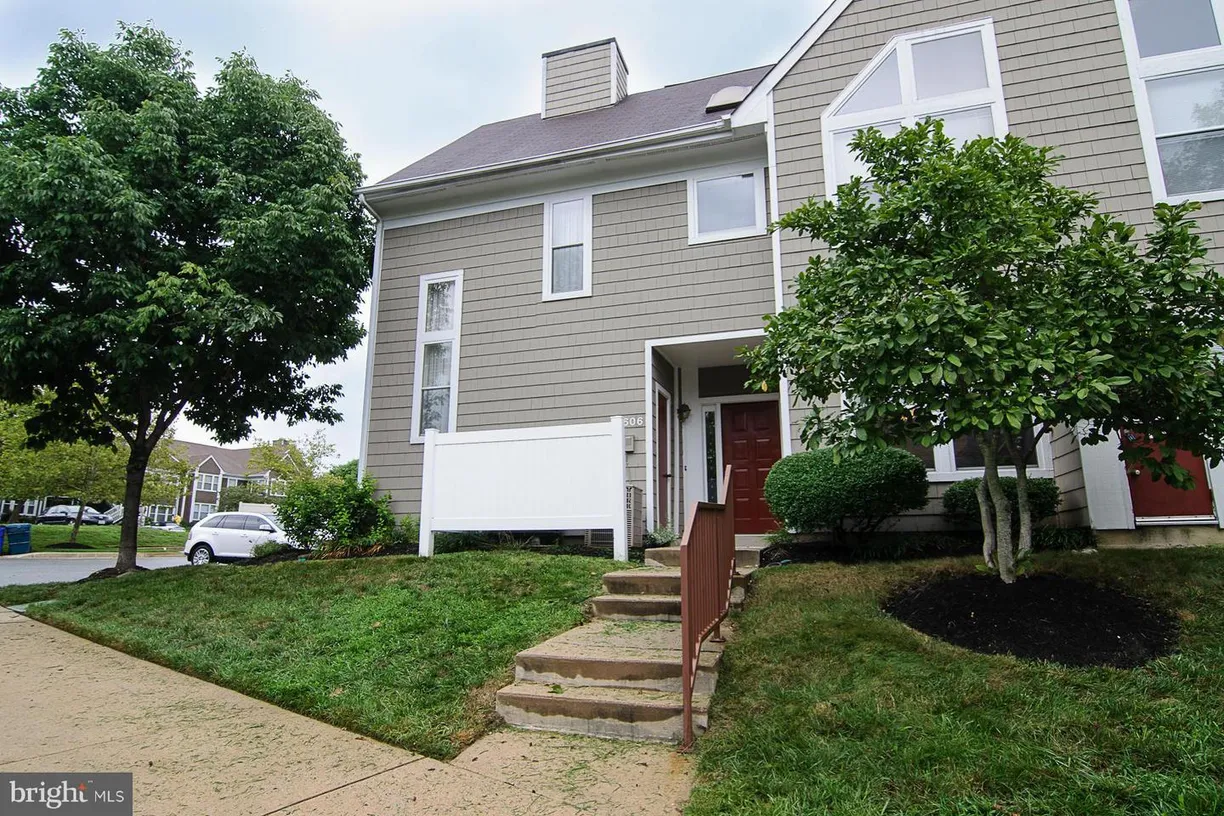 Washington Metro Area Real Estate | View 7606 Coachlight Ln, _ | 2 Beds