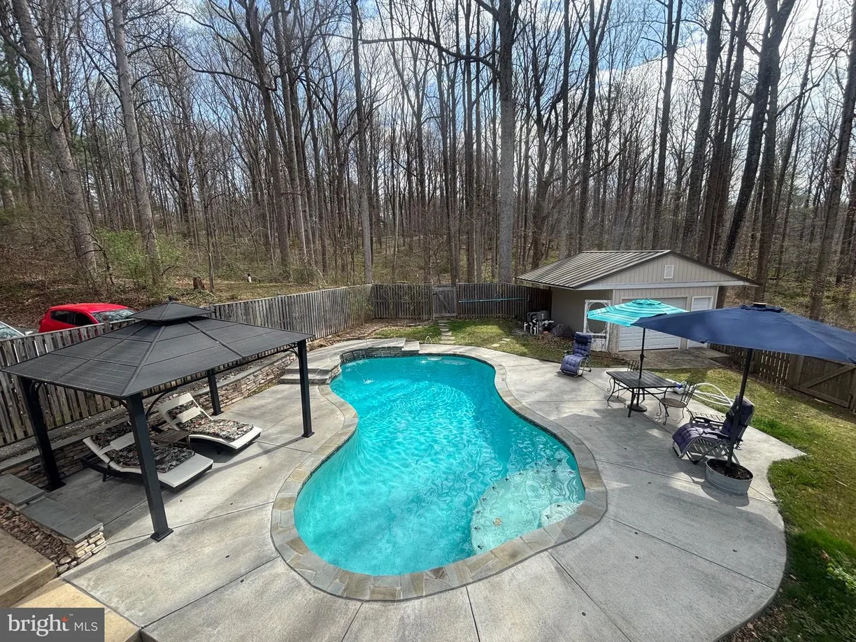 Washington Metro Area Real Estate | View 7491 Mink Hollow Rd | 6 Beds, 4 Baths