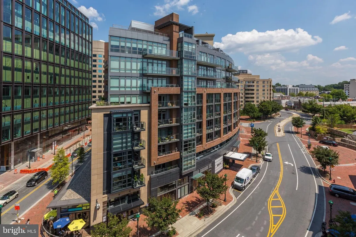 Washington Metro Area Real Estate | View 7171 Woodmont Ave, 704 | 2 Beds, 2 Baths