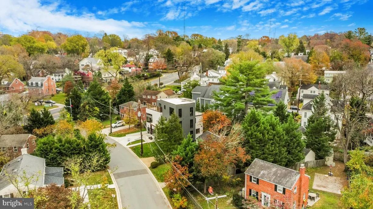Washington Metro Area Real Estate | View 4902 Greenway Dr | Listing