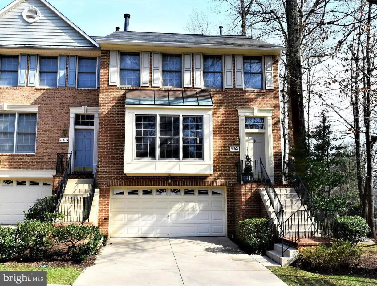 Washington Metro Area Real Estate | View 11301 Hollowstone Dr | 3 Beds