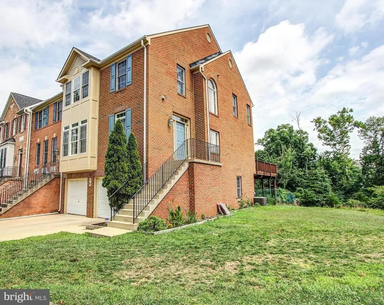 Washington Metro Area Real Estate | View 50 Calabash Ct | 3 Beds