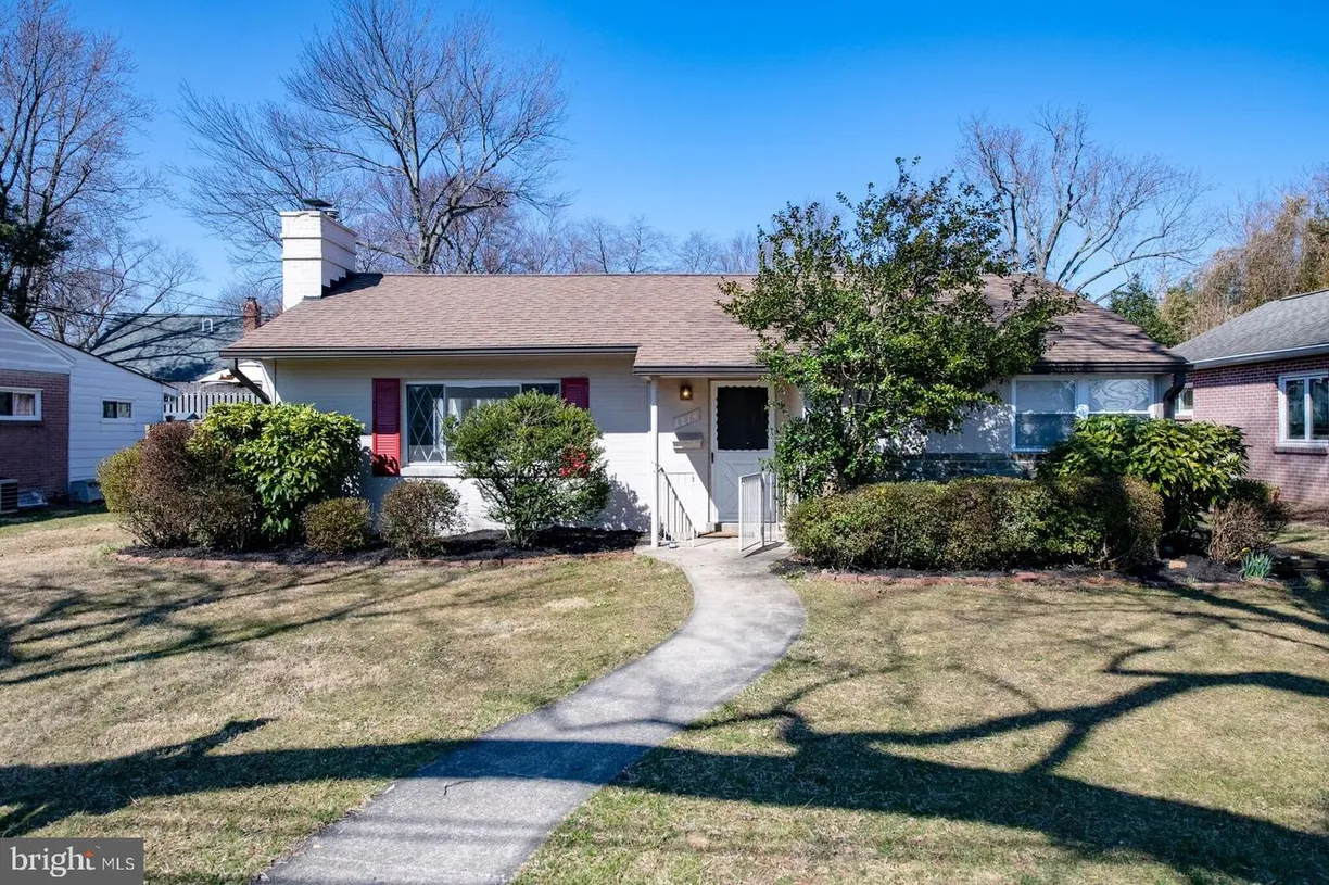 Washington Metro Area Real Estate | View 1819 Sanford Rd | 6 Beds