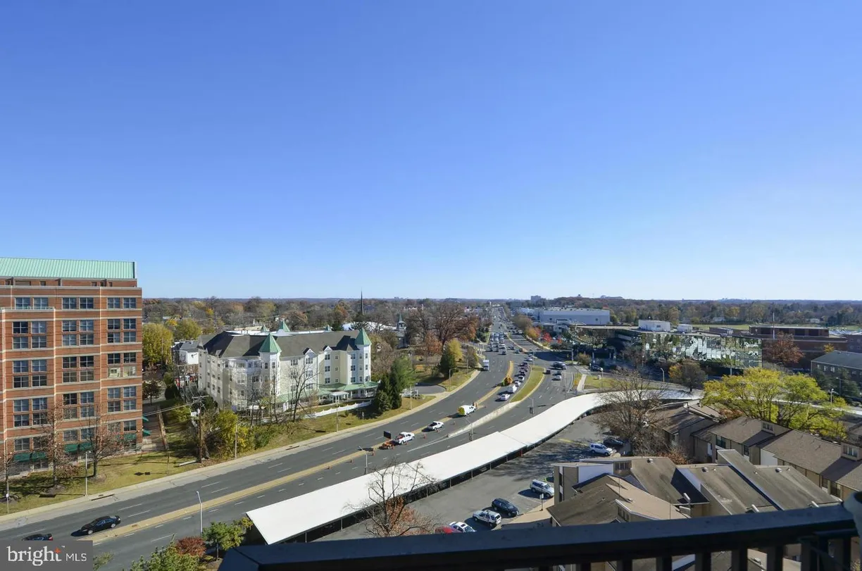 Washington Metro Area Real Estate | View 4 Monroe St, 1305 | Listing