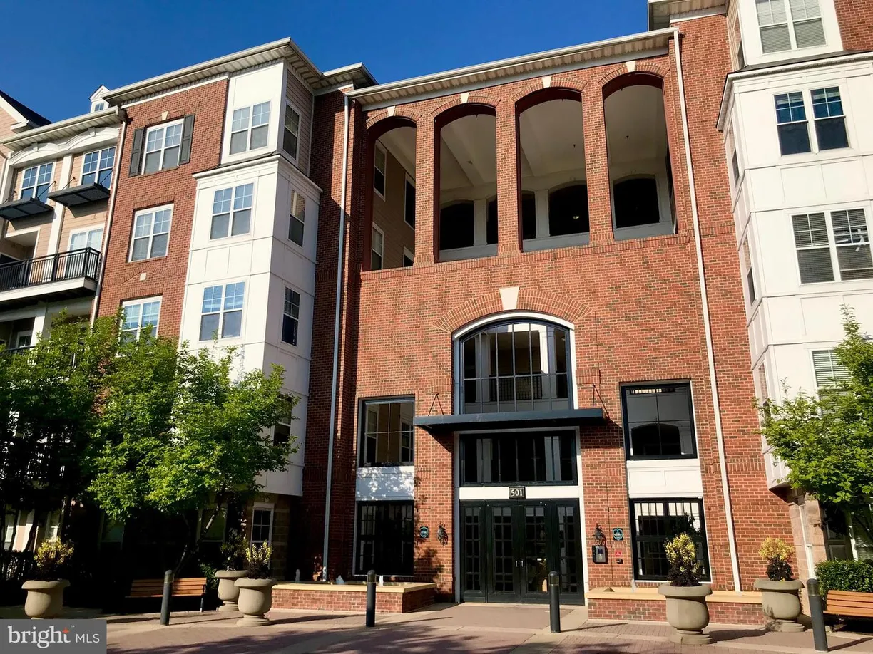 Washington Metro Area Real Estate | View 501 Hungerford Dr, 437 | 1 Bed, 1 Bath