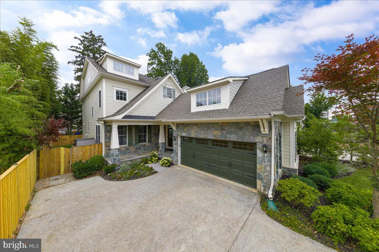 Washington Metro Area Real Estate | View 8104 Old Georgetown Rd | 6 Beds, 4 Baths