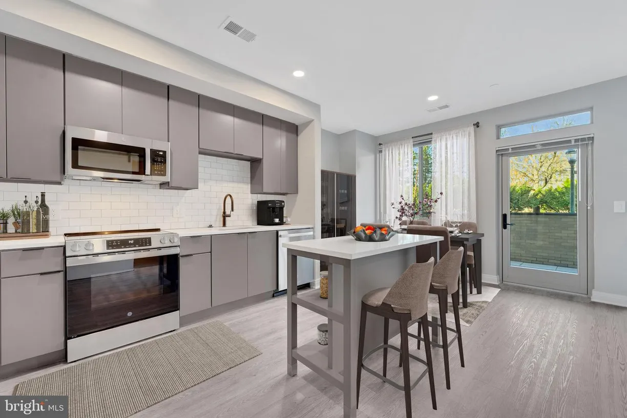 Washington Metro Area Real Estate | View 1260 Spring St | 2 Beds