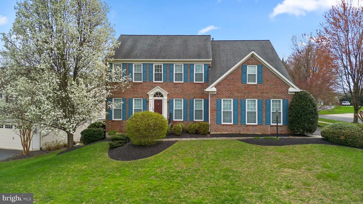 Washington Metro Area Real Estate | View 19116 Starkey Ter | 4 Beds, 3 Baths