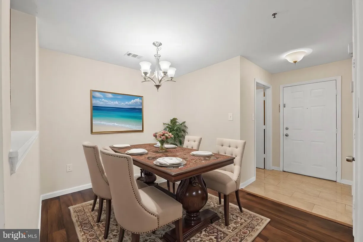 Washington Metro Area Real Estate | View 13203 -o Astoria Hill Ct, 13203 | 2 Beds, 2 Baths