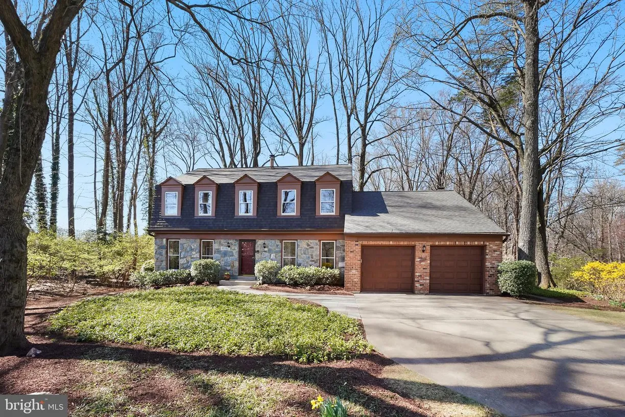 Washington Metro Area Real Estate | View 9926 Derbyshire Ln | 4 Beds, 3 Baths