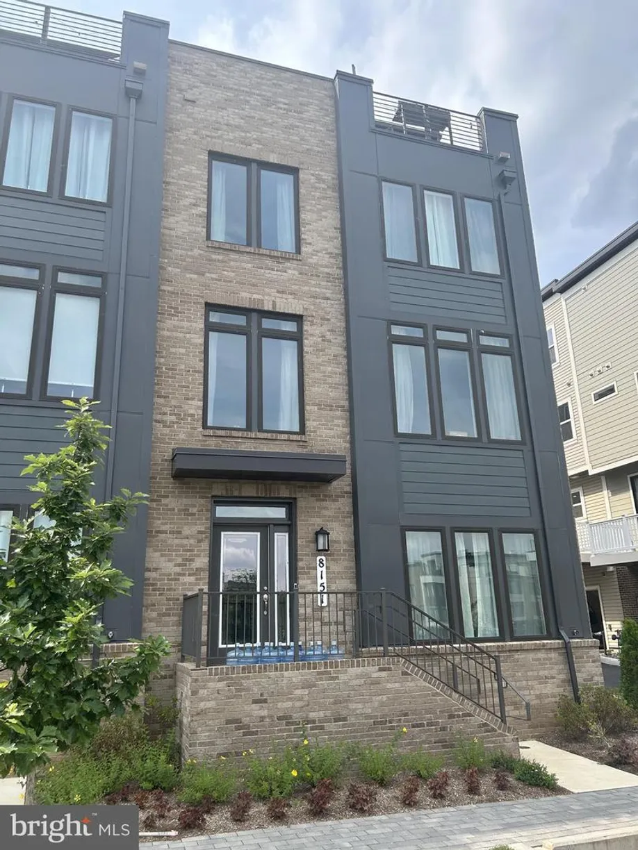 Washington Metro Area Real Estate | View 8151 Greenpoint | 4 Beds