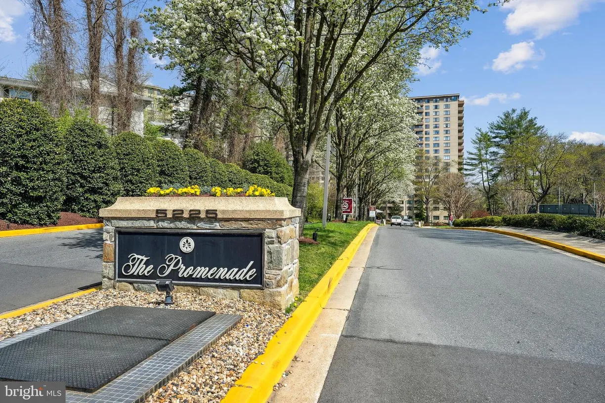 Washington Metro Area Real Estate | View 5225 Pooks Hill Rd, 1602s | 1 Bed, 1 Bath