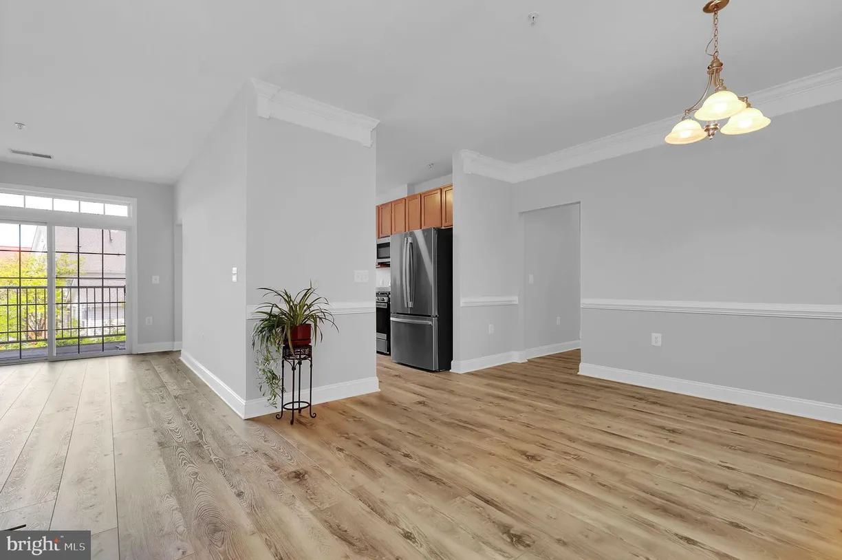 Washington Metro Area Real Estate | View 503 King Farm Blvd, 306 | Listing