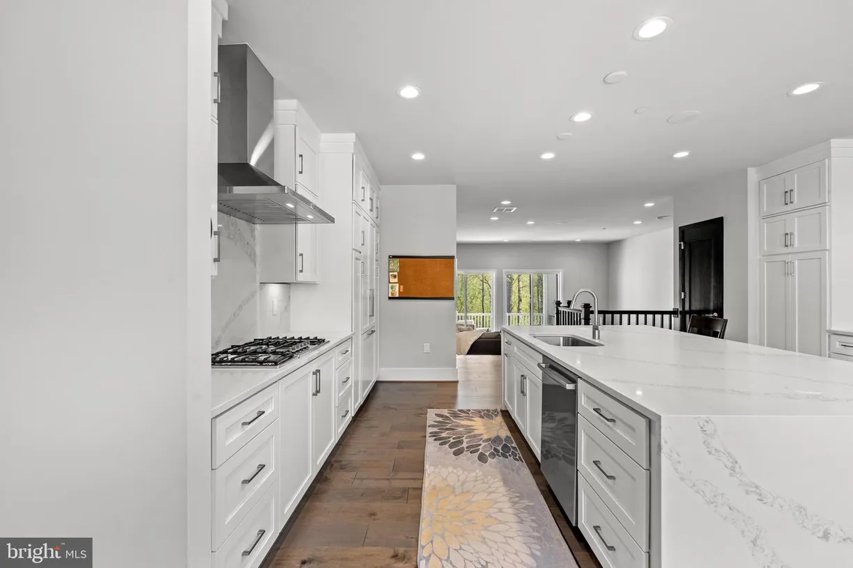 Washington Metro Area Real Estate | View 3717 Glenmoor Reserve Ln | Listing