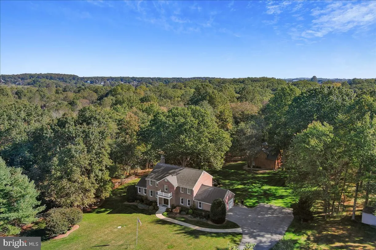 Washington Metro Area Real Estate | View 17713 Hollingsworth Dr | 5 Beds, 3 Baths