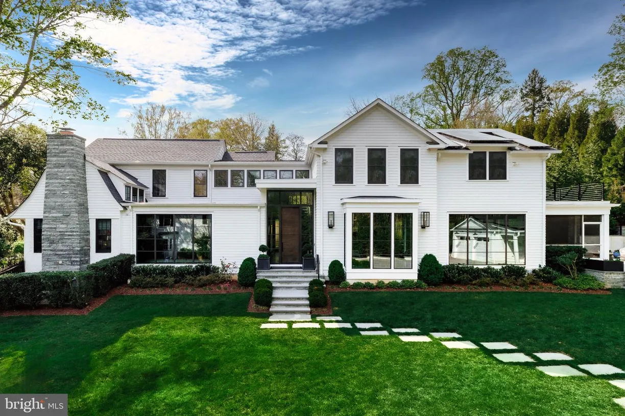 Washington Metro Area Real Estate | View 4709 Dorset Ave | 6 Beds, 6 Baths