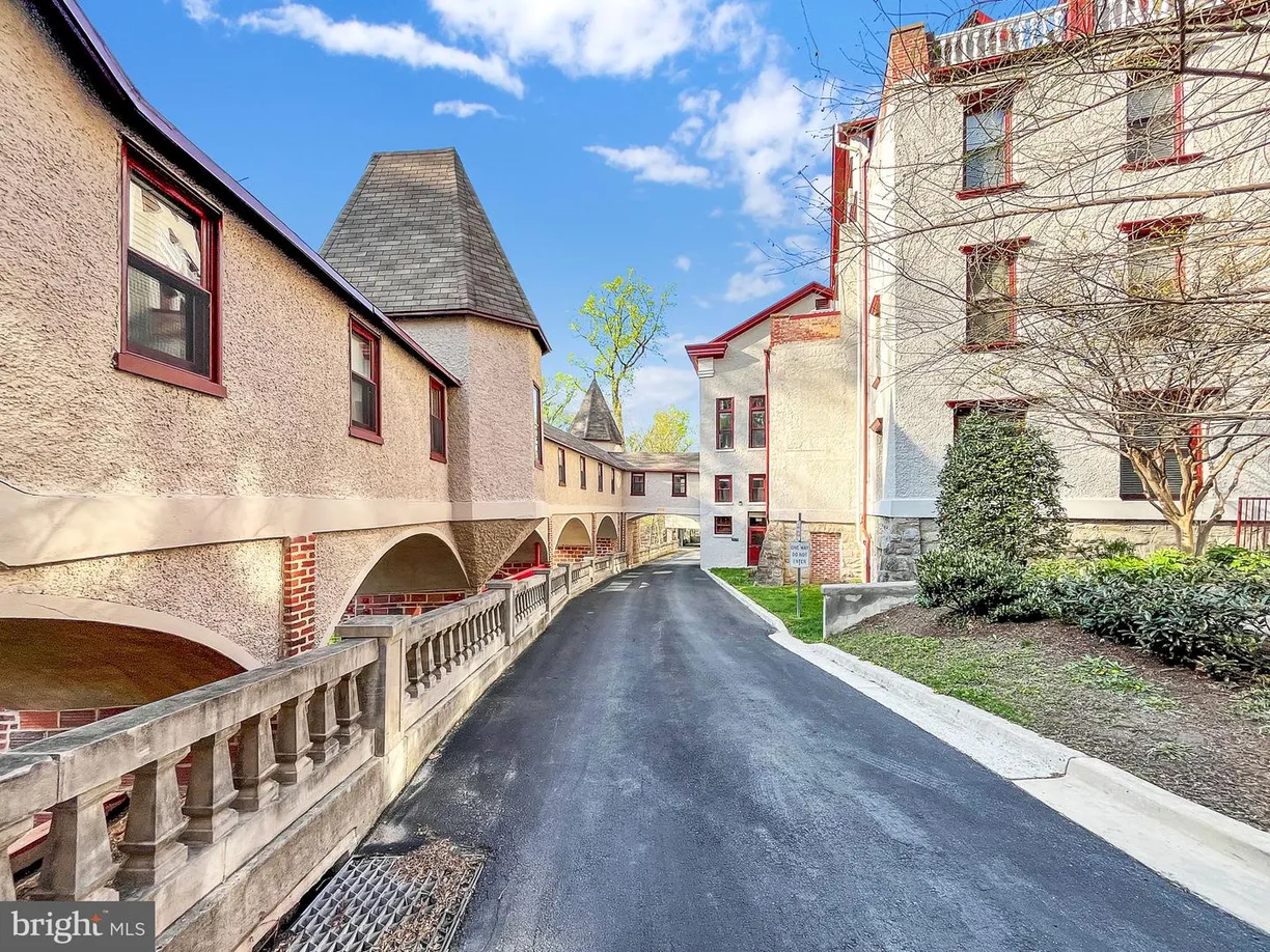 Washington Metro Area Real Estate | View 2829 Sacks St, mh201 | 3 Beds, 2 Baths