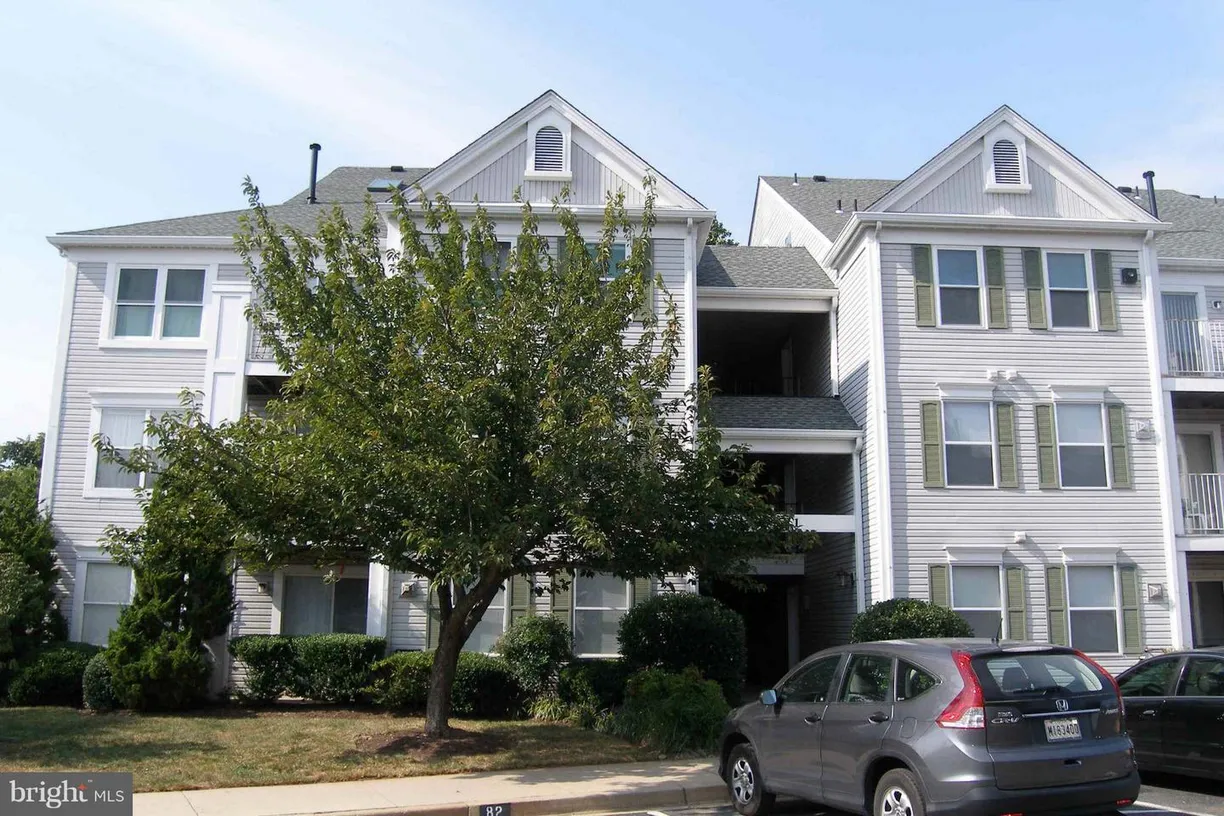 Washington Metro Area Real Estate | View 10021 Vanderbilt Cir, 7 | 3 Beds