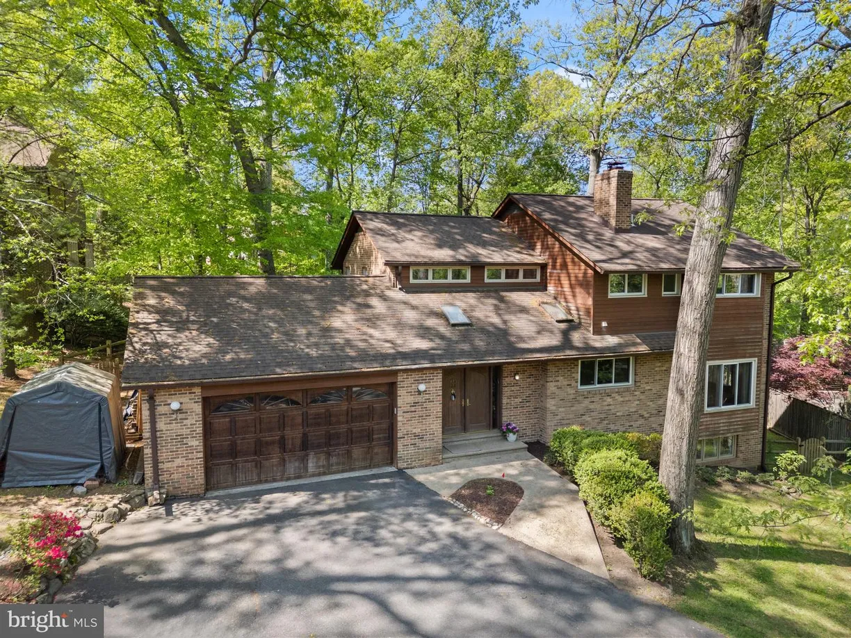 Washington Metro Area Real Estate | View 9220 Beech Hill Dr | 4 Beds, 4 Baths