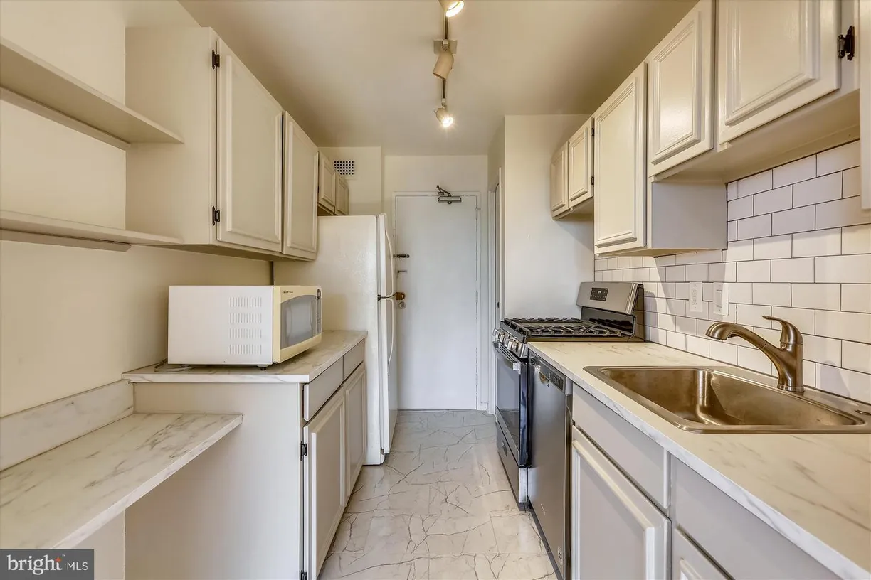 Washington Metro Area Real Estate | View 1900 Lyttonsville Rd, 709 | Listing