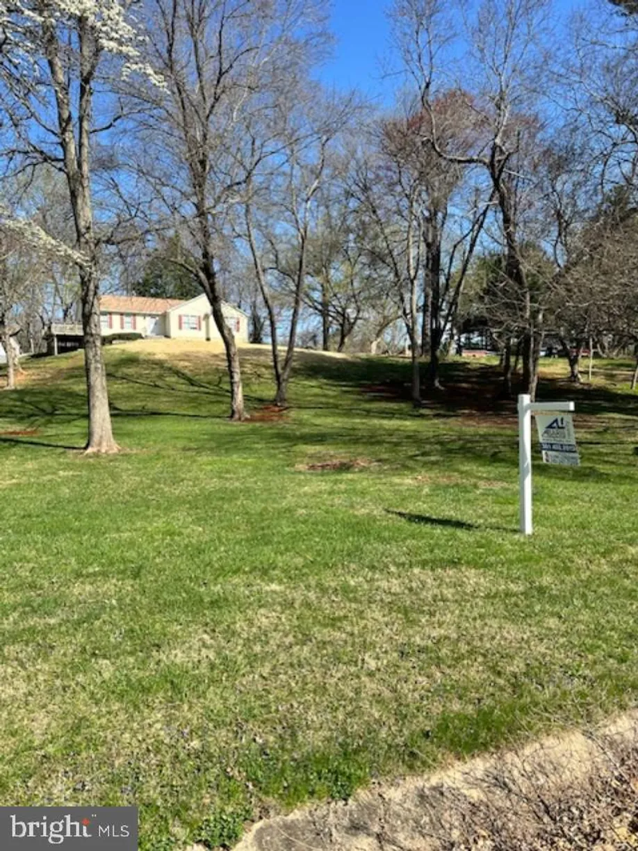 Washington Metro Area Real Estate | View 17900 Bowie Mill Rd | 3 Beds, 3 Baths
