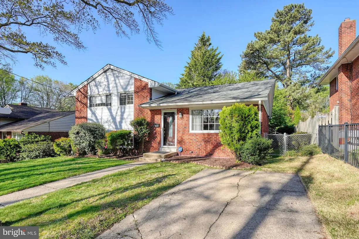 Washington Metro Area Real Estate | View 10202 Conover Dr | 3 Beds, 3 Baths