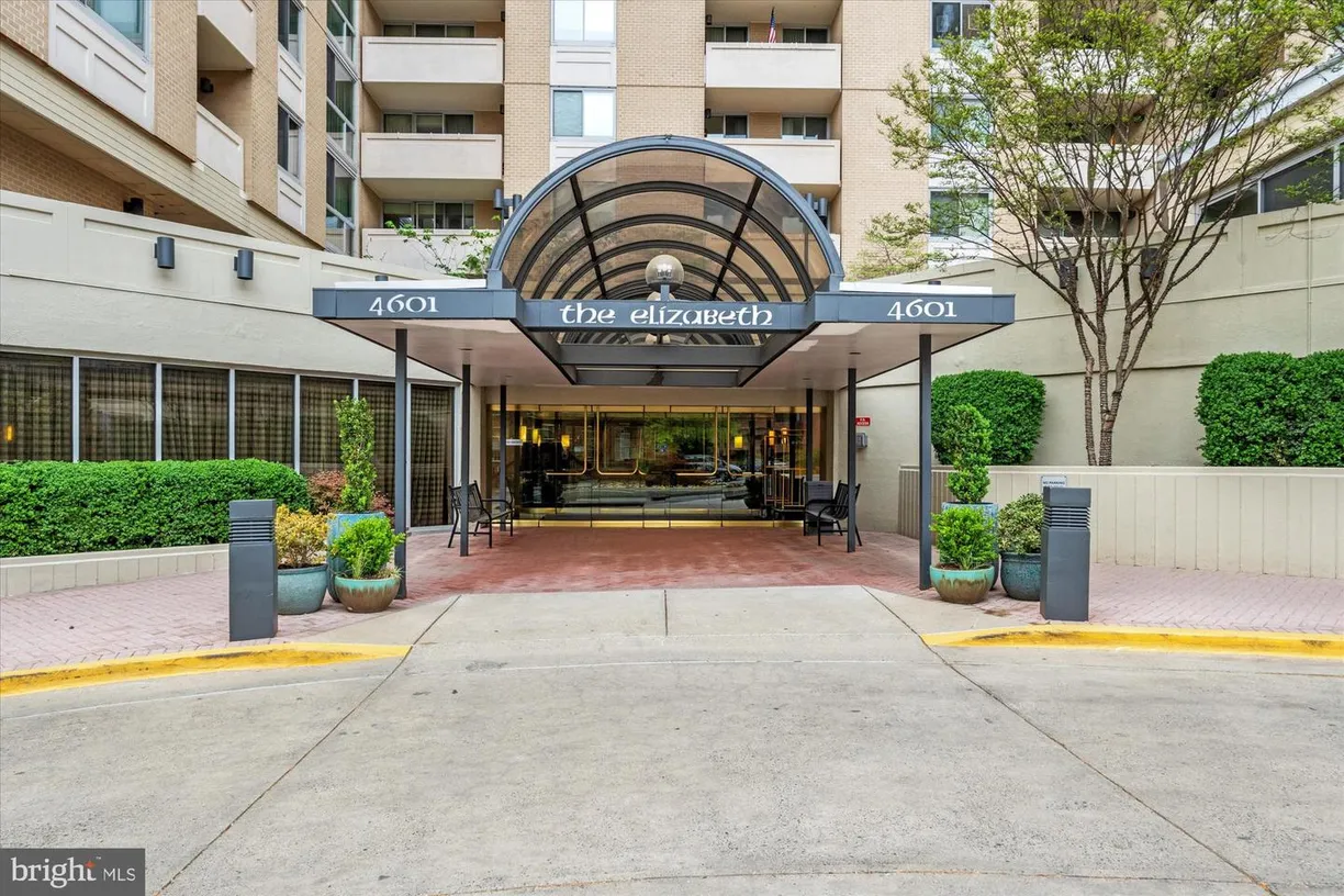Washington Metro Area Real Estate | View 4601 N Park Ave, 418-t | Listing