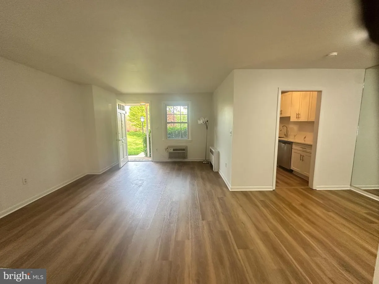 Washington Metro Area Real Estate | View 155 Talbott St, 155 | Listing