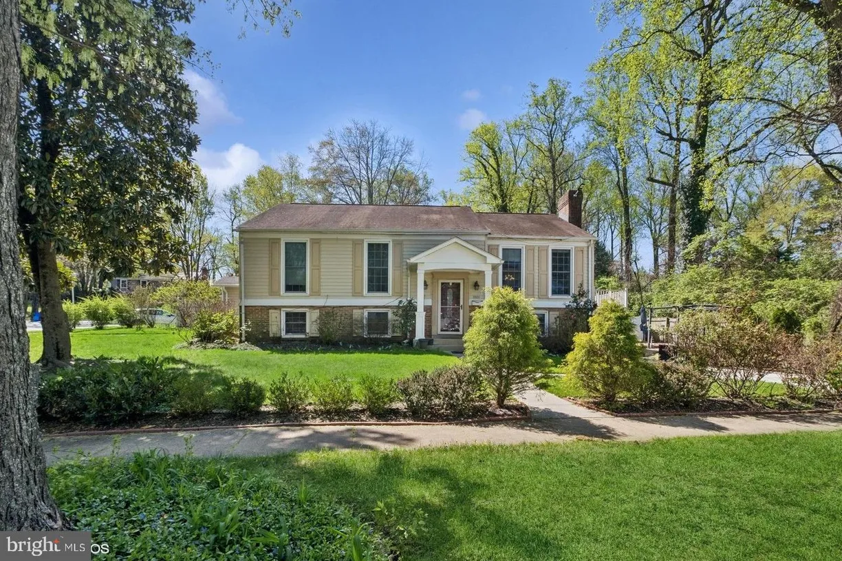 Washington Metro Area Real Estate | View 9905 Fleming Ave | Listing