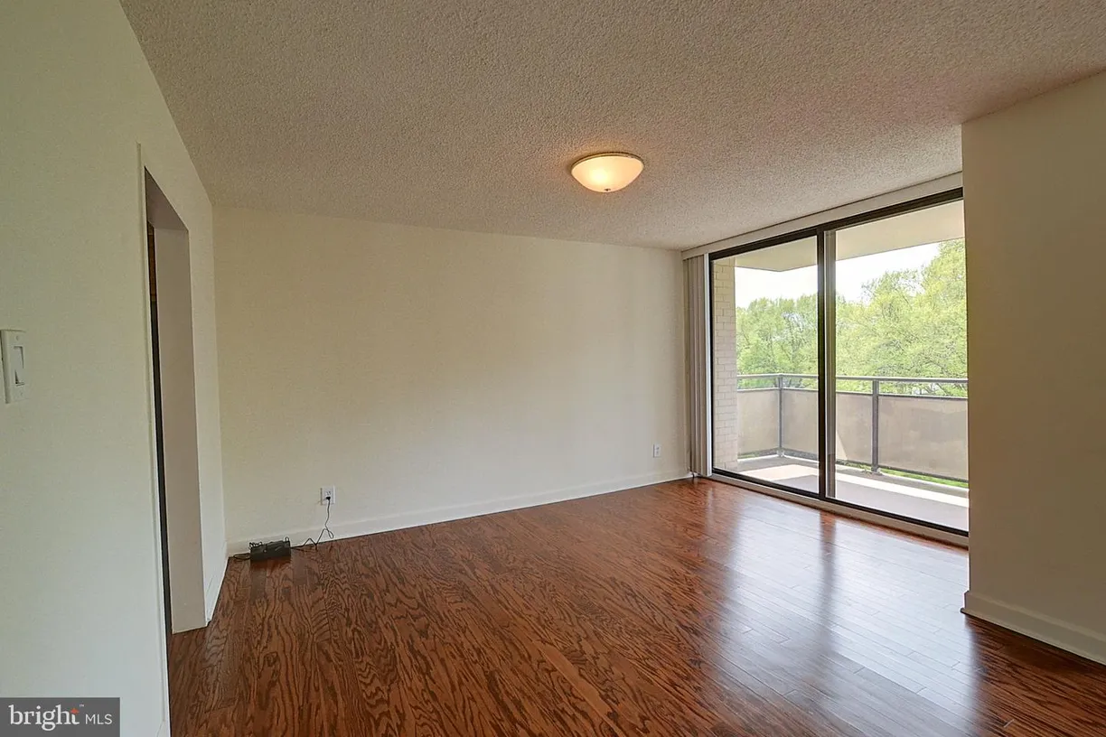 Washington Metro Area Real Estate | View 5225 Pooks Hill Rd, 416s | Listing