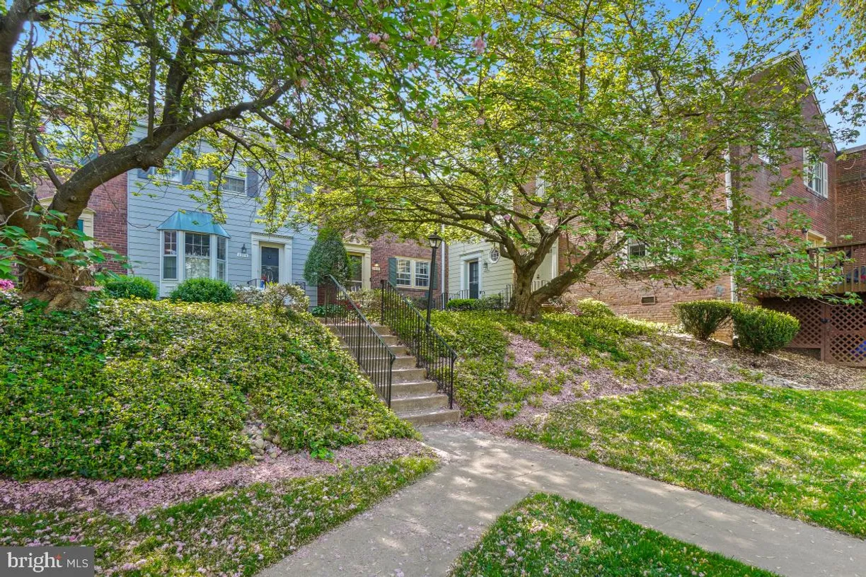 Washington Metro Area Real Estate | View 4922 Bradley Blvd, 238 | 3 Beds, 2 Baths