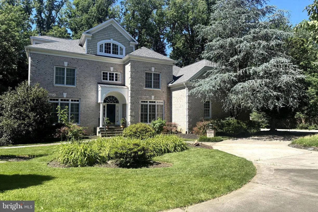 5807 Grosvenor Ln, BETHESDA, MD 20814 Property for sale