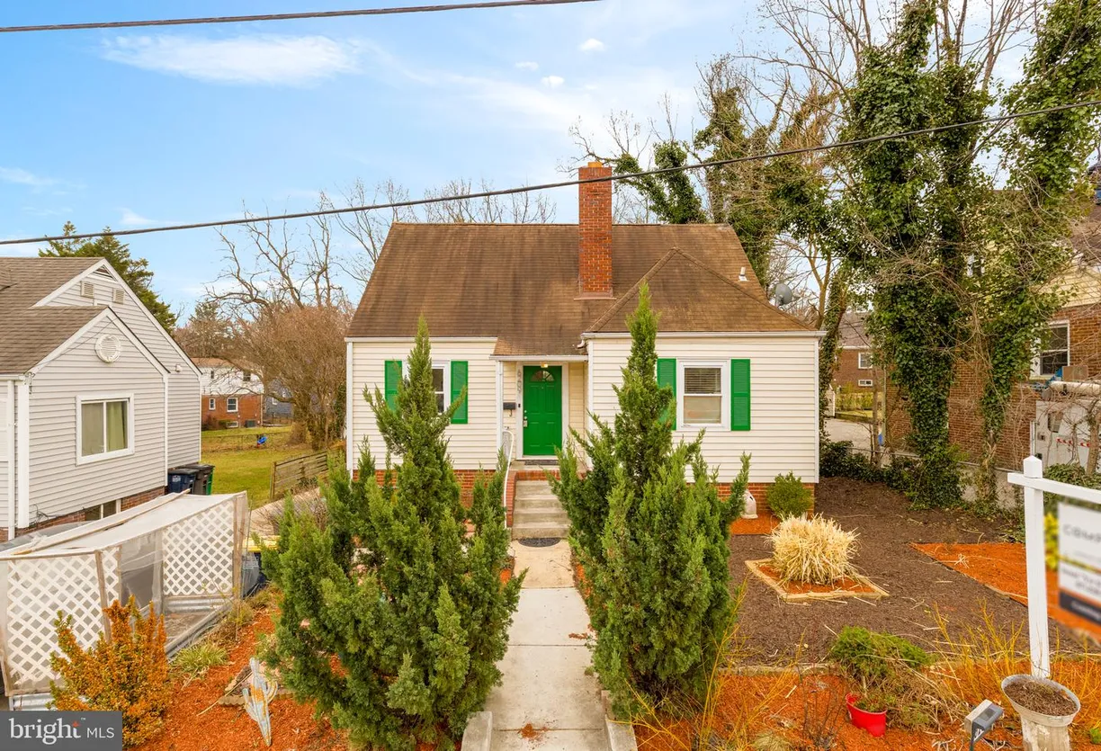 Washington Metro Area Real Estate | View 6209 Queens Chapel Rd | 3 Beds, 3 Baths