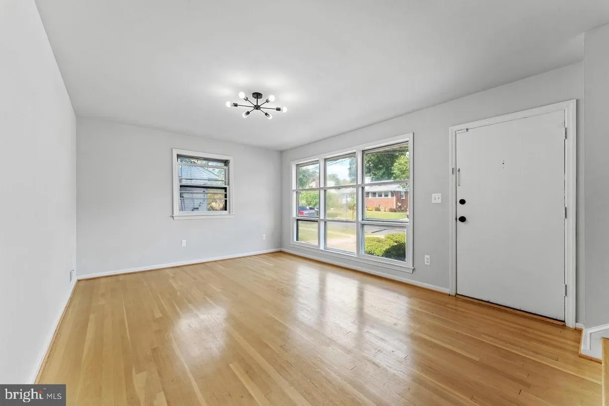 Washington Metro Area Real Estate | View 8411 Cathedral Ave | Listing
