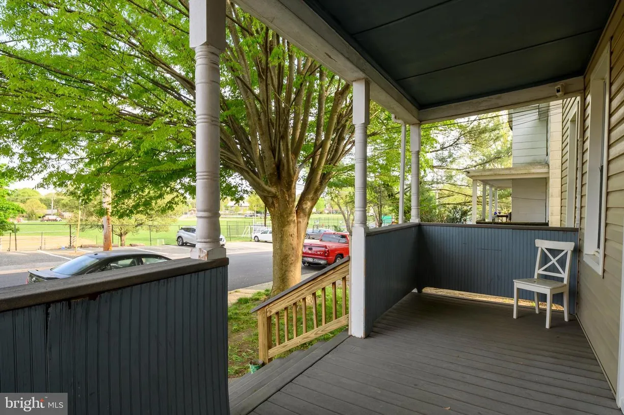 Washington Metro Area Real Estate | View 305 9th St | Listing