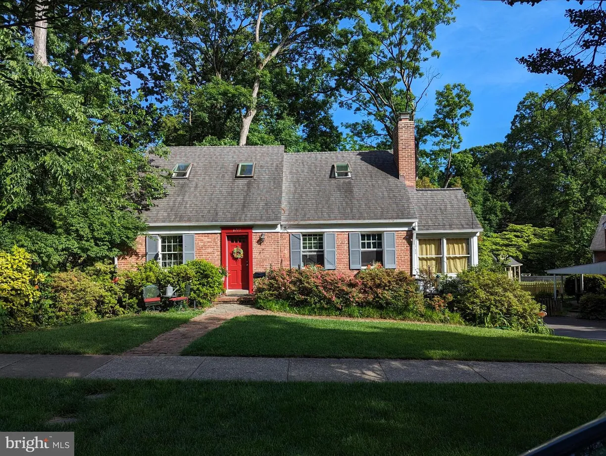 Washington Metro Area Real Estate | View 6715 Queens Chapel Rd | 5 Beds, 3 Baths