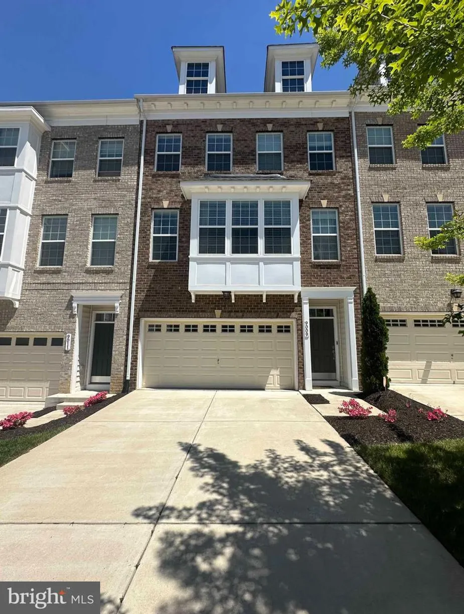 9009 Village Springs Dr, UPPER MARLBORO, MD 20772 Property for sale