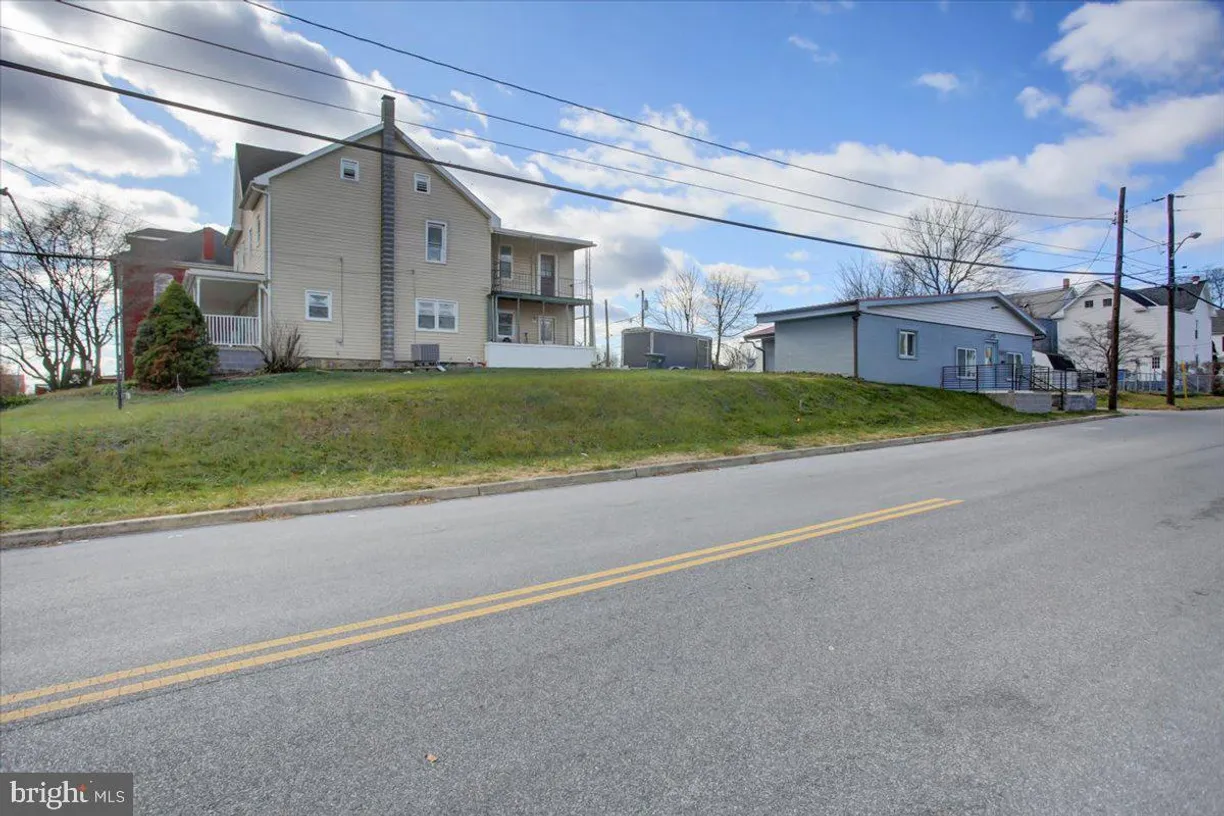 Washington Metro Area Real Estate | View 401 Center St | Listing