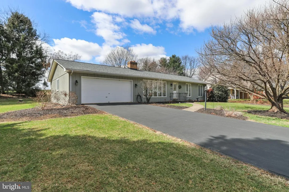 Washington Metro Area Real Estate | View 19523 Spring Valley Dr | Listing