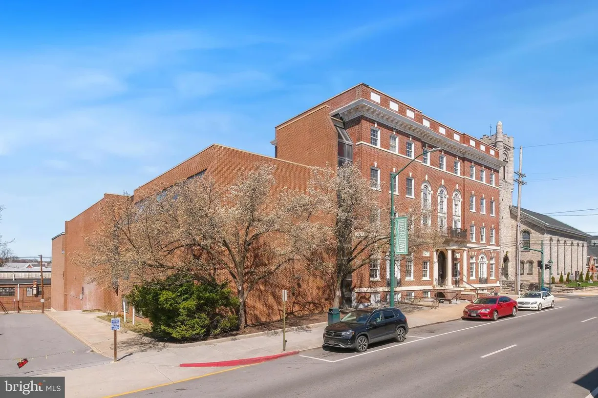 Washington Metro Area Real Estate | View 149 N Potomac St | Listing