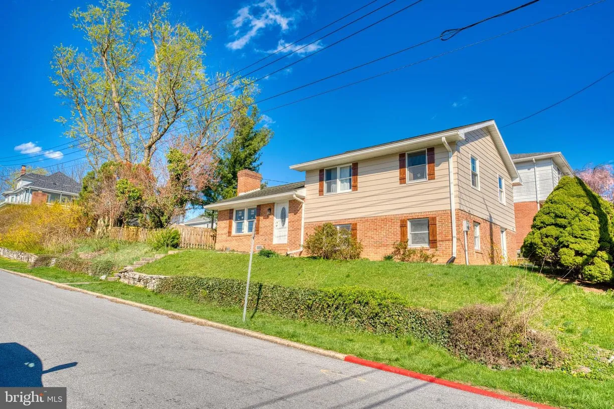 Washington Metro Area Real Estate | View 100 S High St | Listing