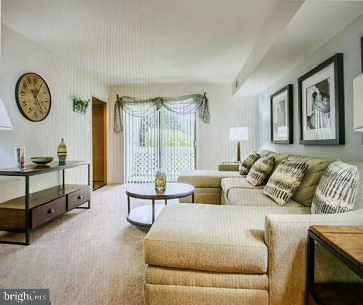 Central NJ/Bucks County, PA Real Estate | View 100 Fox Meadow Dr | Listing