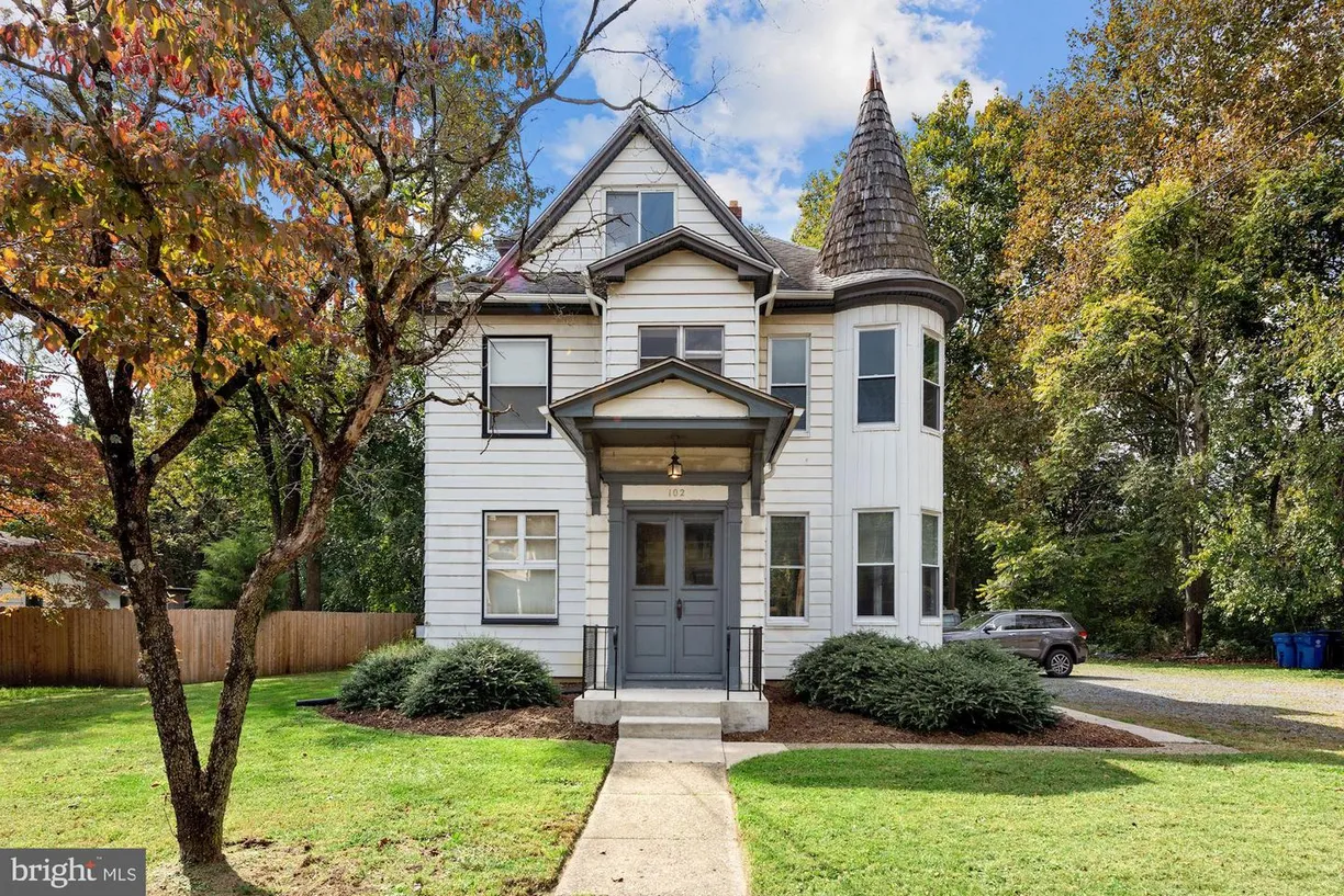 Central NJ/Bucks County, PA Real Estate | View 102 Lumberton Rd, 3 | 1 Bed
