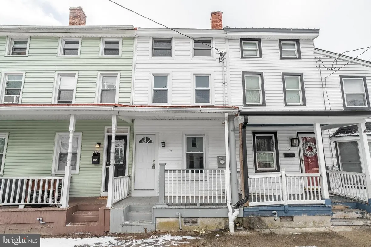 Central NJ/Bucks County, PA Real Estate | View 150 Mt Holly | 3 Beds